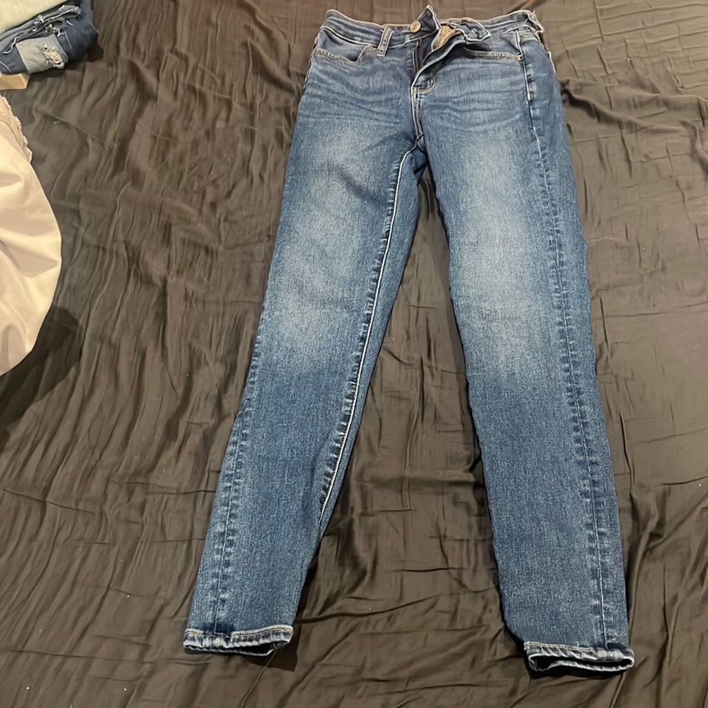 American Eagle size 2 regular hi rise jeans